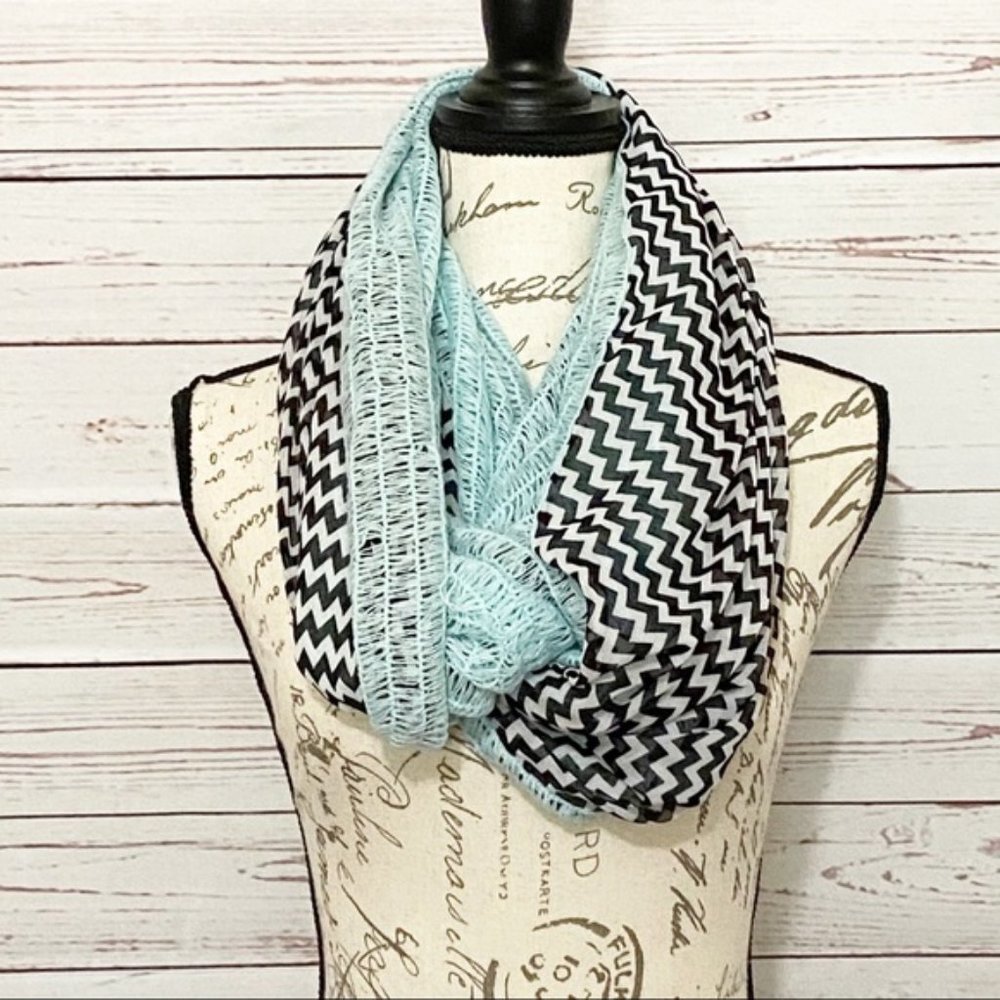 Apt 9 Black, White & Blue Chevron Infinity Scarf